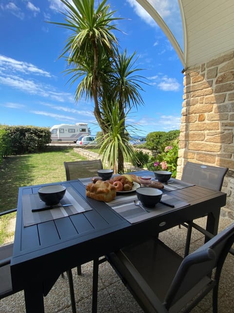 Loriot1- Appartement vue mer sur le fort bloqué ploemeur Apartment in Ploemeur