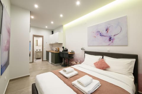 Bed, Photo of the whole room