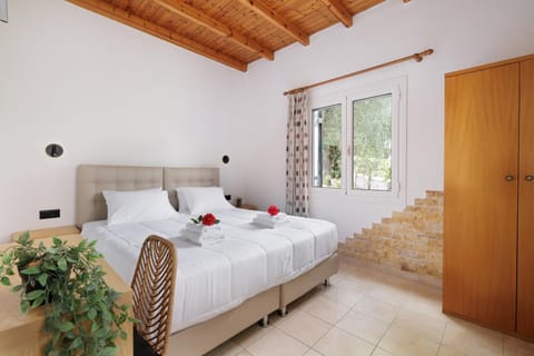 Bed, Bedroom, towels, wardrobe