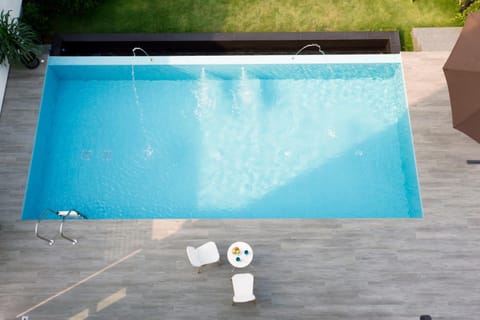 Swimming pool, Swimming pool