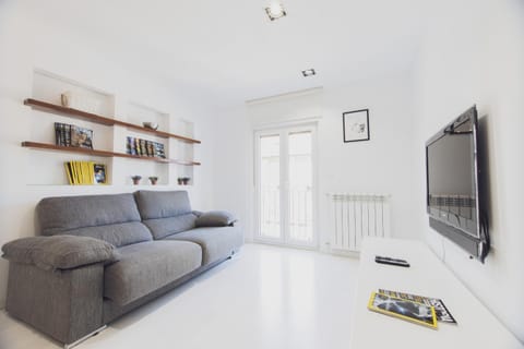 Communal lounge/ TV room, Living room