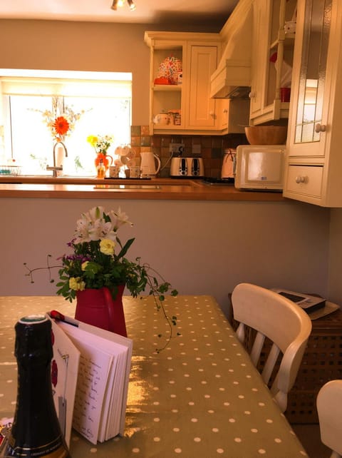 Peaseblossom House, a charming Grade II Listed Building, in a great location in Alnwick House in Alnwick