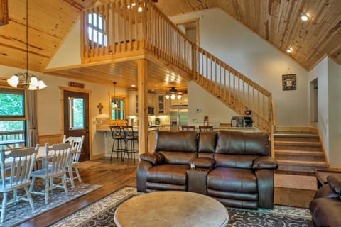 Breathtaking Murphy Cabin with Deck and Mountain Views Cabin in Tennessee