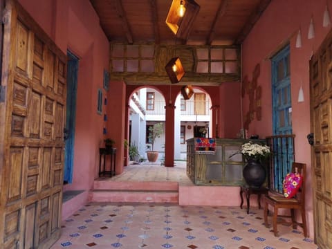Facade/entrance