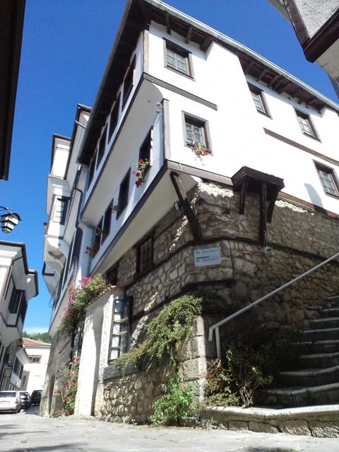 Property building, Street view