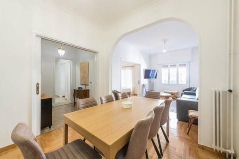 Victoria Supreme Suite Apartment in Athens