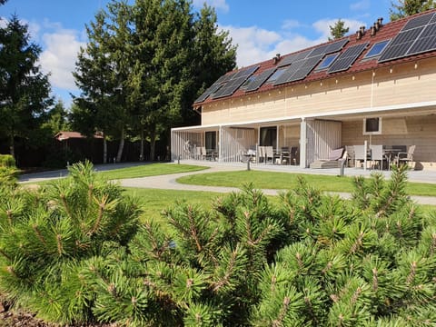 Property building, Patio, Garden