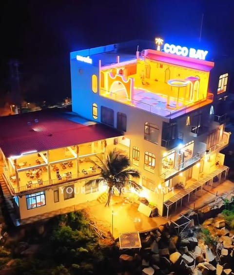 Property building, Restaurant/places to eat, View (from property/room), View (from property/room), Swimming pool, Breakfast, Quiet street view