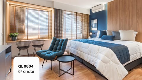 Bed, Photo of the whole room, Seating area, Bedroom, air conditioner