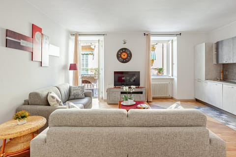 TV and multimedia, Living room, City view, heating, air conditioner