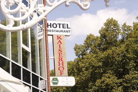 Facade/entrance, Logo/Certificate/Sign