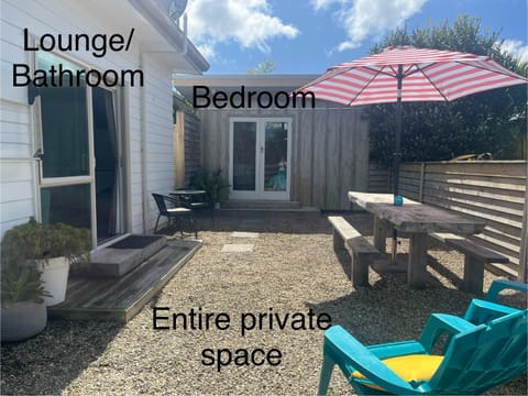 Hanna’s Hideaway Apartment in Raglan