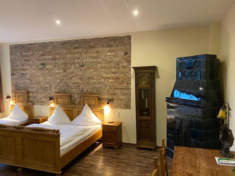 Communal lounge/ TV room, Bed, Photo of the whole room