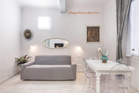 Communal lounge/ TV room, Dining area