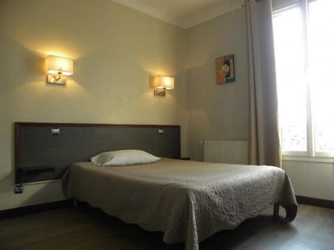 Hôtel Le Bellevue - Paris Porte d'Orléans Hotel in Île-de-France