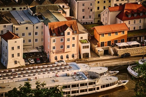 City view, Street view