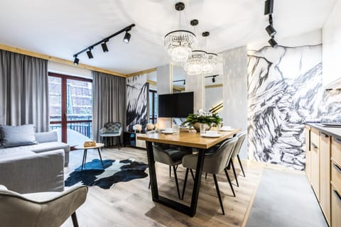 Communal lounge/ TV room, Living room, Dining area