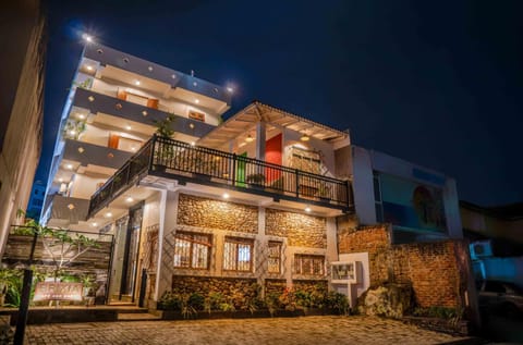 Property building, Facade/entrance