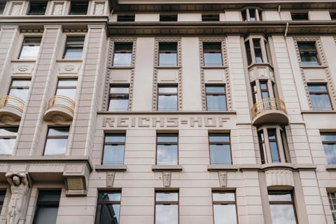 Property building, Facade/entrance