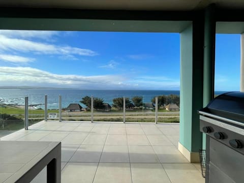 Balcony/Terrace, Balcony/Terrace, Sea view
