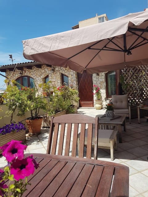 Vela Club House House in Cagliari