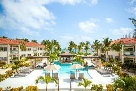 Day, Swimming pool