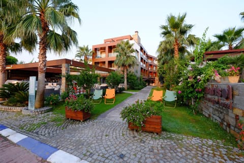 Facade/entrance, Garden