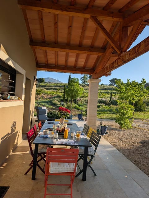 Patio, Garden view, Breakfast