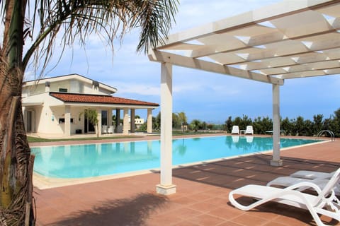 Day, Natural landscape, Garden, Solarium, Pool view, Sea view, Swimming pool, Swimming pool, sunbed