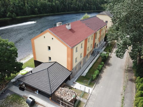 Neighbourhood, Bird's eye view
