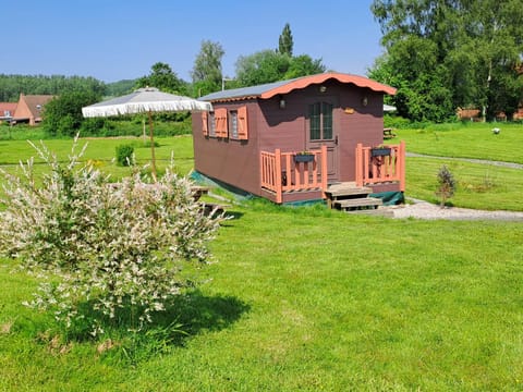 Monts de flandre insolite Campground/
RV Resort in Flanders