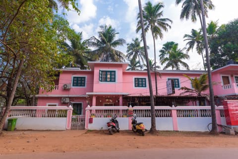 Property building, Day, Street view