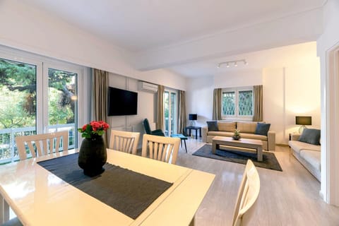 TV and multimedia, Living room, Seating area