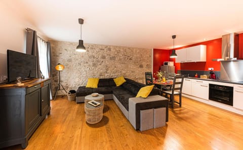 Living room, Dining area