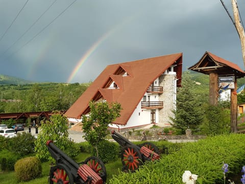 Property building, Garden, Garden view