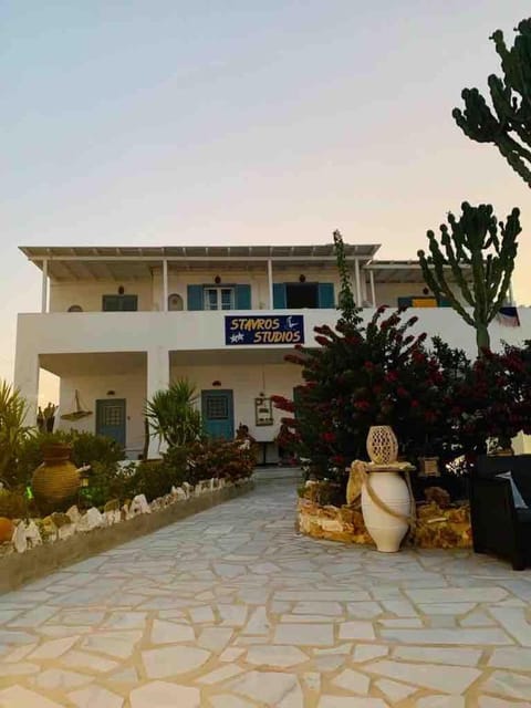 STAVROS STUDIOS Apartment hotel in Paros, Greece
