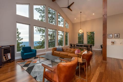 Aerial Ascent Yosemite House in Yosemite Park Way