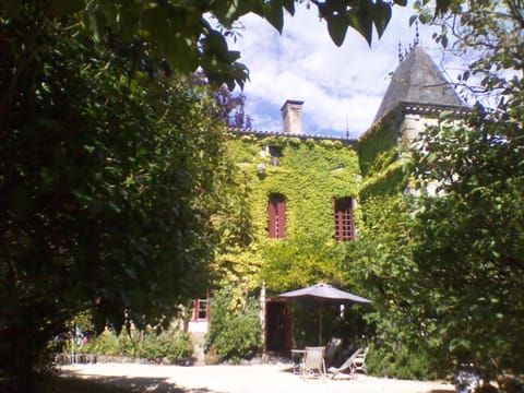 Facade/entrance, Garden
