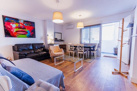 Communal lounge/ TV room, TV and multimedia, Living room, Dining area