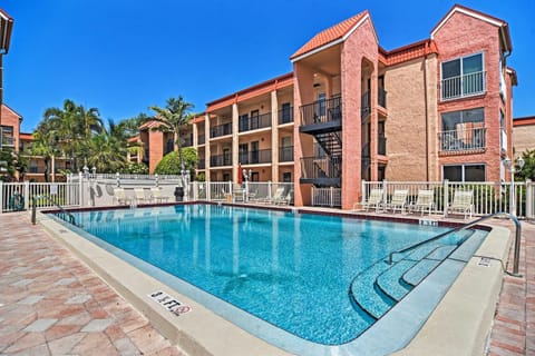 Less Than 2 Mi to Coast St Pete Beach Gem with Pool Access Apartment in Sunset Beach