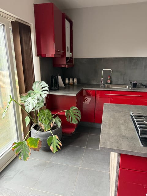 Treetops flat1 Hall Green B28 Apartment in Metropolitan Borough of Solihull