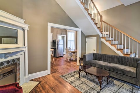 Stylish Vicksburg Apt with Porch - 2 Mi to Casino! Apartment in Vicksburg