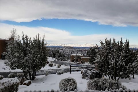 Adobe-Style Home with Views Less Than 5 Mi to Santa Fe Plaza House in Tesuque