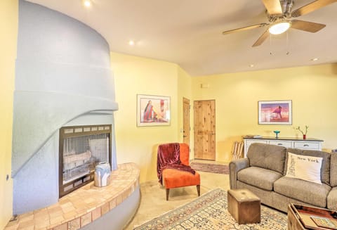 Tucson Home with Patio - Near Outdoor Adventure House in Tanque Verde
