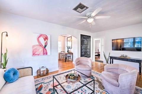 about 12 Mi to Disney Downtown Winter Garden Cottage! House in Winter Garden