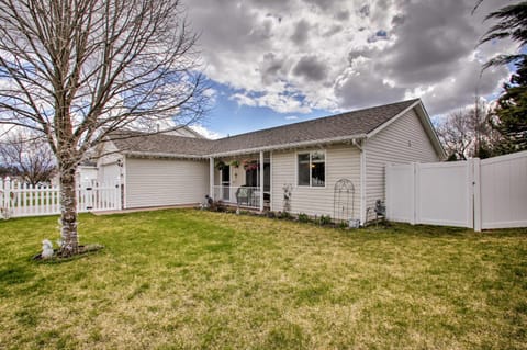 Cozy Getaway with Yard and Patio 4 Mi to Hayden Lake! House in Hayden