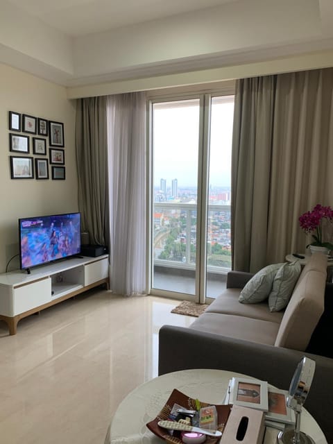 Communal lounge/ TV room, TV and multimedia, Living room, Seating area