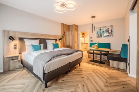 Bed, Living room, Photo of the whole room, Seating area, Family, furniture