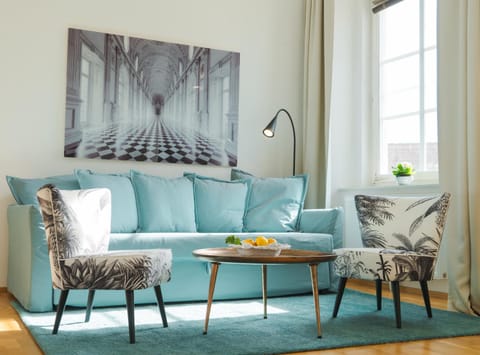 Living room, Seating area
