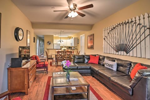 6 Mi to Boardwalk Condo with Pool in Myrtle Beach Apartment in Carolina Forest